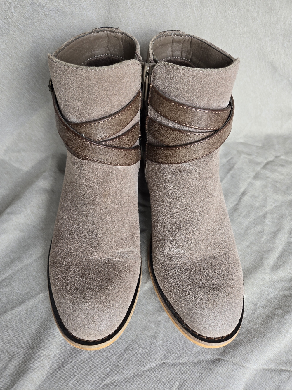 Denver Hayes Taupe Suede Ankle Booties - Size 37 (US 6.5) - Picture 6 of 13